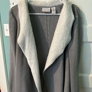 Coat with fur